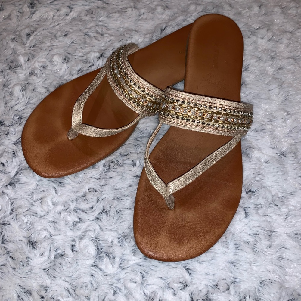 Maurice’s sandals